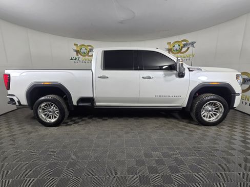 Used 2024 GMC Sierra 2500 Denali w/ Denali Reserve Package AWD/4WD image 11
