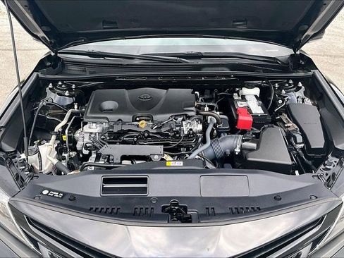 Used 2023 Toyota Camry SE w/ Convenience Package FWD image 29