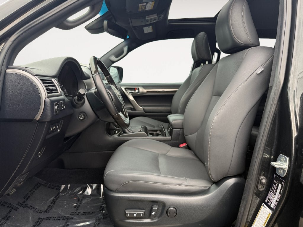 Used 2023 Lexus GX 460 Premium w/ Premium Package AWD/4WD image 7
