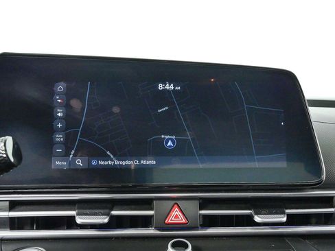 Used 2024 Hyundai Elantra SEL FWD image 14