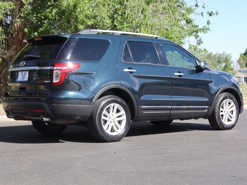 Used 2014 Ford Explorer XLT w/ Equipment Group 202A AWD/4WD image 5