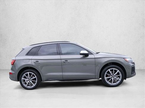 Used 2023 Audi SQ5 Premium Plus w/ Premium Plus Package AWD/4WD image 4