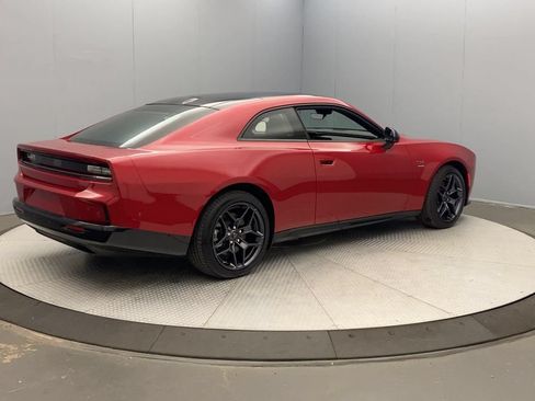 Used 2024 Dodge Charger Daytona R/T w/ Plus Group AWD/4WD image 5