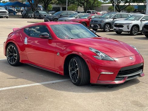 Used 2016 Nissan 370Z NISMO image 4