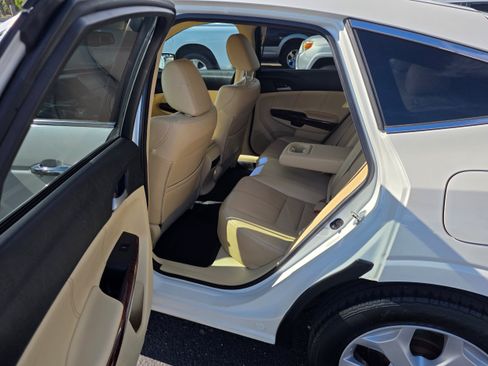 Used 2011 Honda Crosstour EX-L image 23