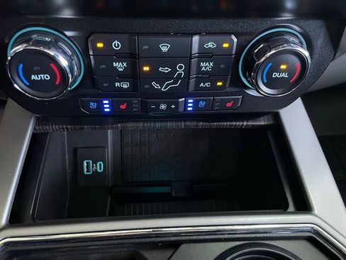 Used 2020 Ford F350 Lariat w/ Lariat Ultimate Package image 40