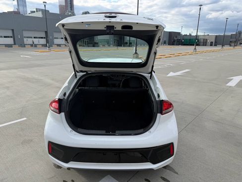 Used 2019 Hyundai Ioniq Blue FWD image 16