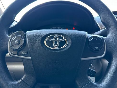 Used 2013 Toyota Camry LE FWD image 22