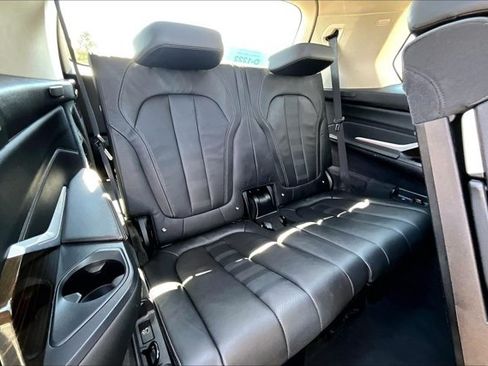 Used 2019 BMW X7 xDrive40i w/ Cold Weather Package AWD/4WD image 26