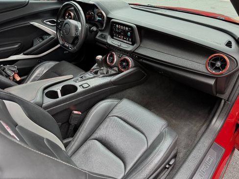 Used 2016 Chevrolet Camaro SS RWD image 13