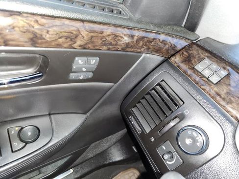 Used 2011 Cadillac DTS Luxury image 18