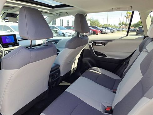 Used 2025 Toyota RAV4 XLE image 5