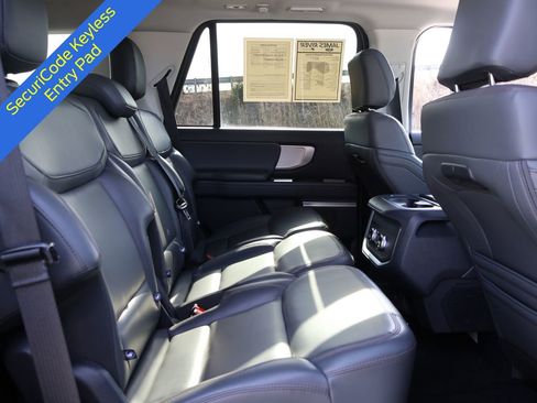 Certified 2025 Ford Expedition Active AWD/4WD image 12