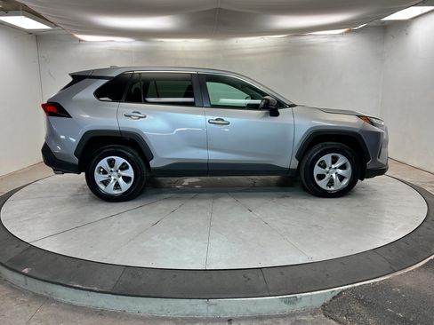 Used 2024 Toyota RAV4 LE image 7