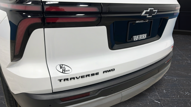 Used 2024 Chevrolet Traverse Z71 AWD/4WD image 41