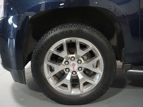 Used 2019 GMC Yukon SLT image 8