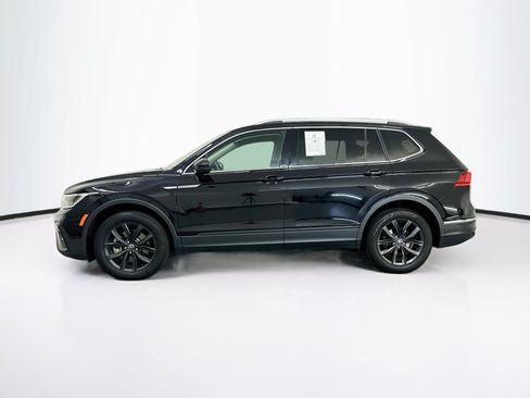 Used 2024 Volkswagen Tiguan SE AWD/4WD image 4