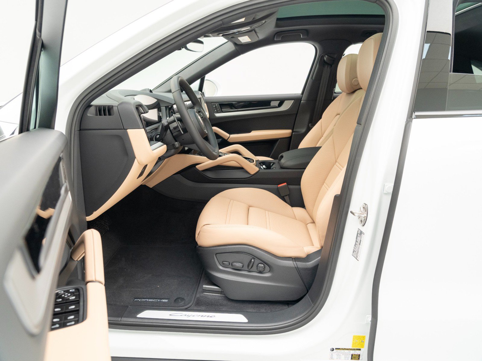Certified 2026 Porsche Cayenne Coupe AWD/4WD image 17