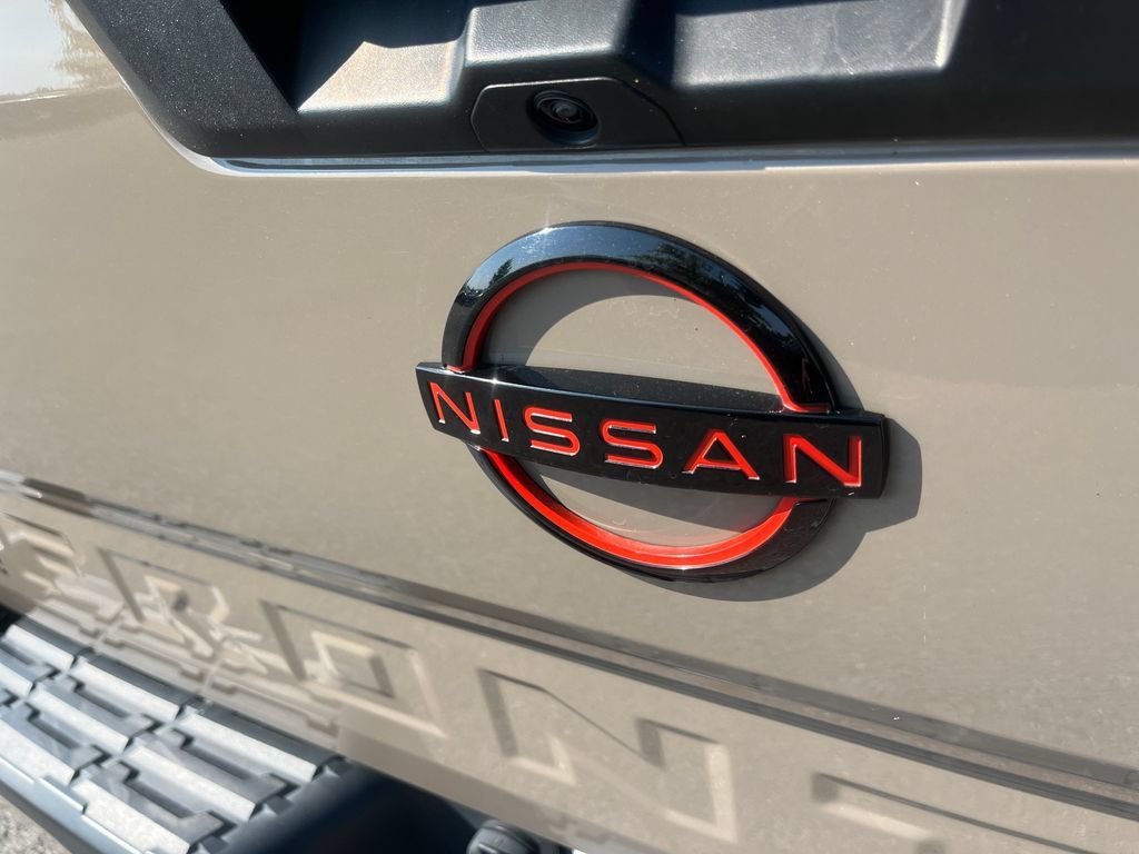 Used 2023 Nissan Frontier PRO-4X w/ Pro Convenience Package AWD/4WD image 43