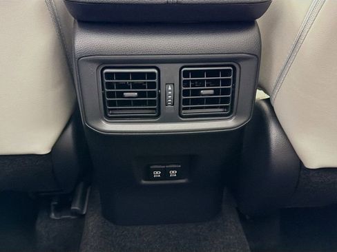 Used 2020 Toyota RAV4 Limited image 27