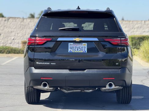 Certified 2023 Chevrolet Traverse LT w/ Rear Camera Mirror Package image 5