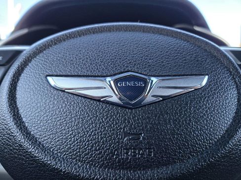 Used 2023 Genesis G70 2.0T image 26