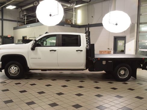 Used 2024 Chevrolet Silverado 3500 W/T w/ WT Convenience Package AWD/4WD image 3