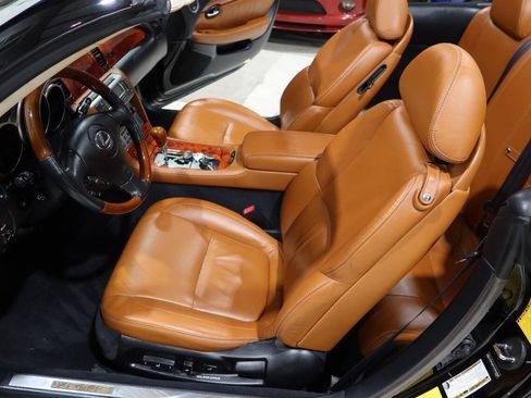 Used 2005 Lexus SC 430 Convertible w/ Preferred Accessory Pkg RWD image 18