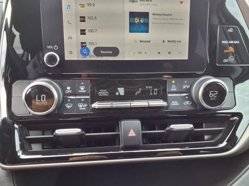Used 2023 Toyota Highlander L image 20