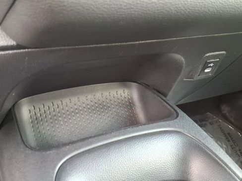 Used 2024 Toyota Corolla LE image 12