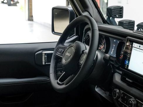 Used 2025 Jeep Wrangler Unlimited Rubicon 392 image 32