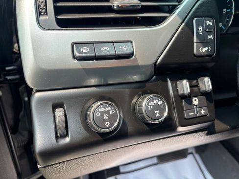 Used 2017 Chevrolet Tahoe Premier AWD/4WD image 20