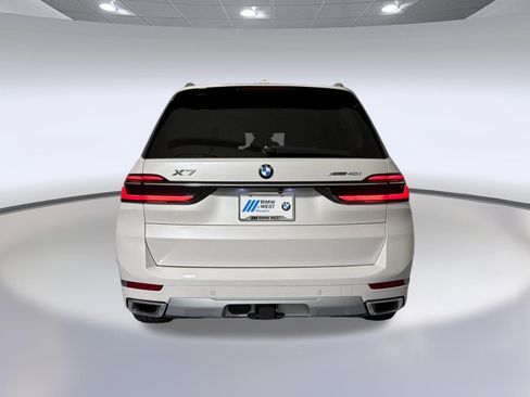 Used 2026 BMW X7 xDrive40i AWD/4WD image 10