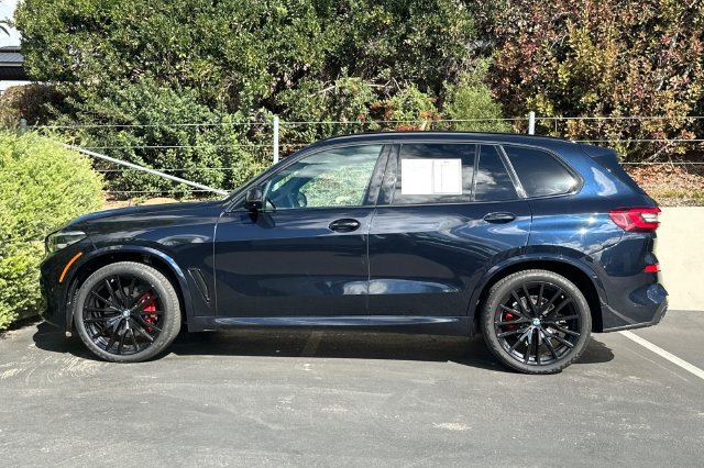 Used 2022 BMW X5 xDrive40i w/ M Sport Package AWD/4WD image 2