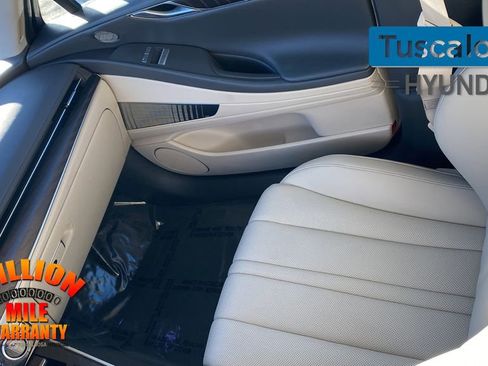 Used 2022 Genesis G80 2.5T w/ Advanced Package image 32