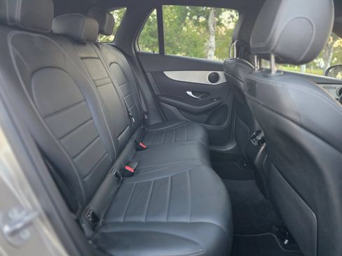 Used 2019 Mercedes-Benz GLC 300 w/ Premium Package image 12