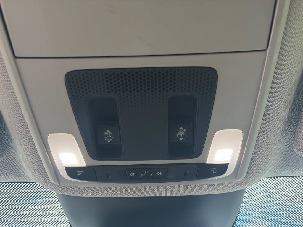 Certified 2025 Honda Pilot Touring image 16