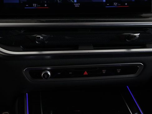 Used 2023 BMW X7 xDrive40i w/ M Sport Package image 50