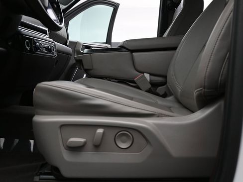 Used 2024 GMC Sierra 1500 SLT image 13