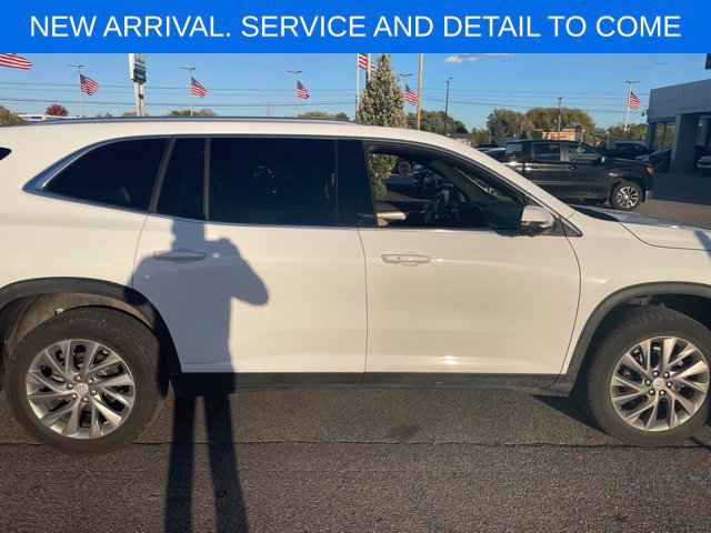 Certified 2025 Buick Enclave Preferred w/ LPO, Floor Liner Package AWD/4WD image 14