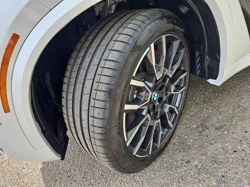 New 2026 BMW X5 xDrive50e w/ M Sport Package AWD/4WD image 35