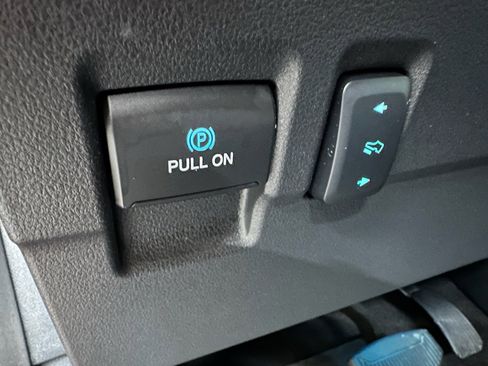 Used 2024 Ford F250 Lariat w/ Black Appearance Package image 32