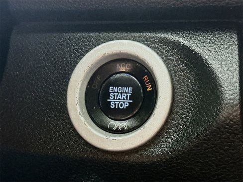 Used 2017 RAM 1500 Laramie w/ Convenience Group image 27