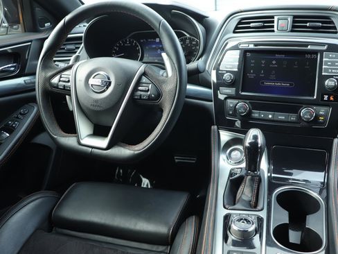 Used 2019 Nissan Maxima SR w/ Premium Package image 27