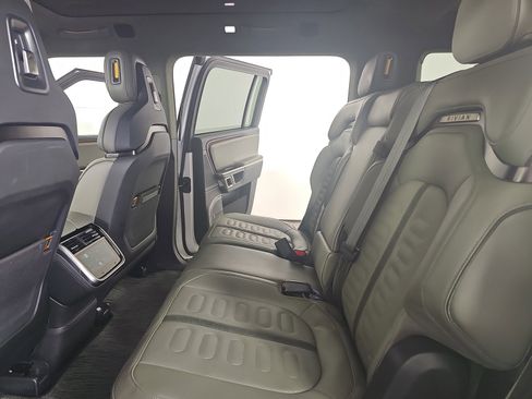 Used 2024 Rivian R1S Adventure image 21