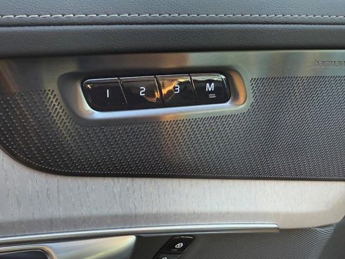 New 2026 Volvo XC90 B6 Ultra w/ Protection Package image 10