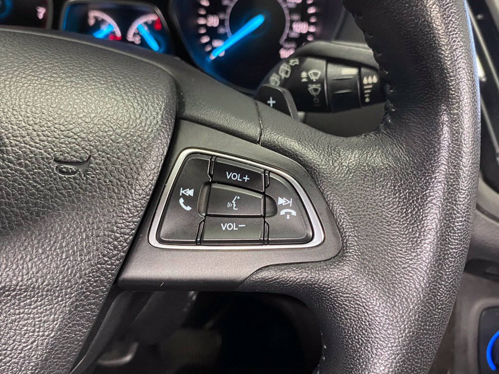 Used 2017 Ford Escape Titanium AWD/4WD image 33