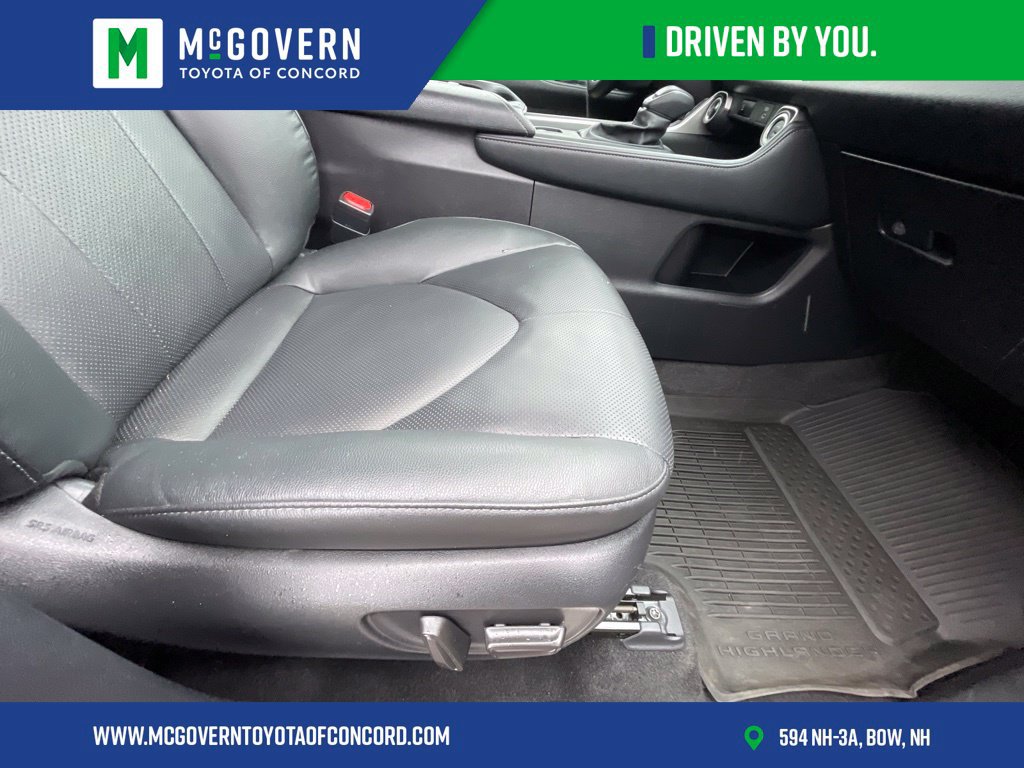 Used 2024 Toyota Grand Highlander AWD Hybrid image 28