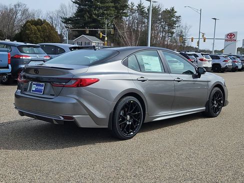 New 2026 Toyota Camry Hybrid AWD/4WD image 2