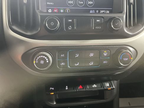 Used 2022 Chevrolet Colorado LT w/ Fleet Safety Package image 20